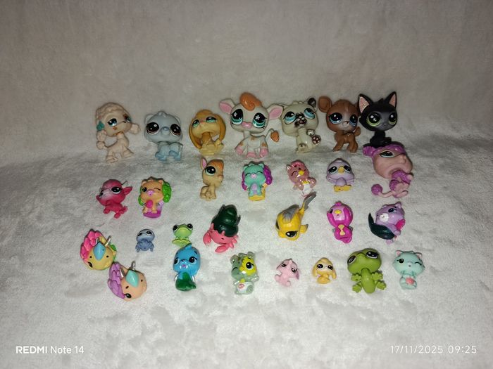 A saisir, lot figurines " petshop "  ( bien lire )