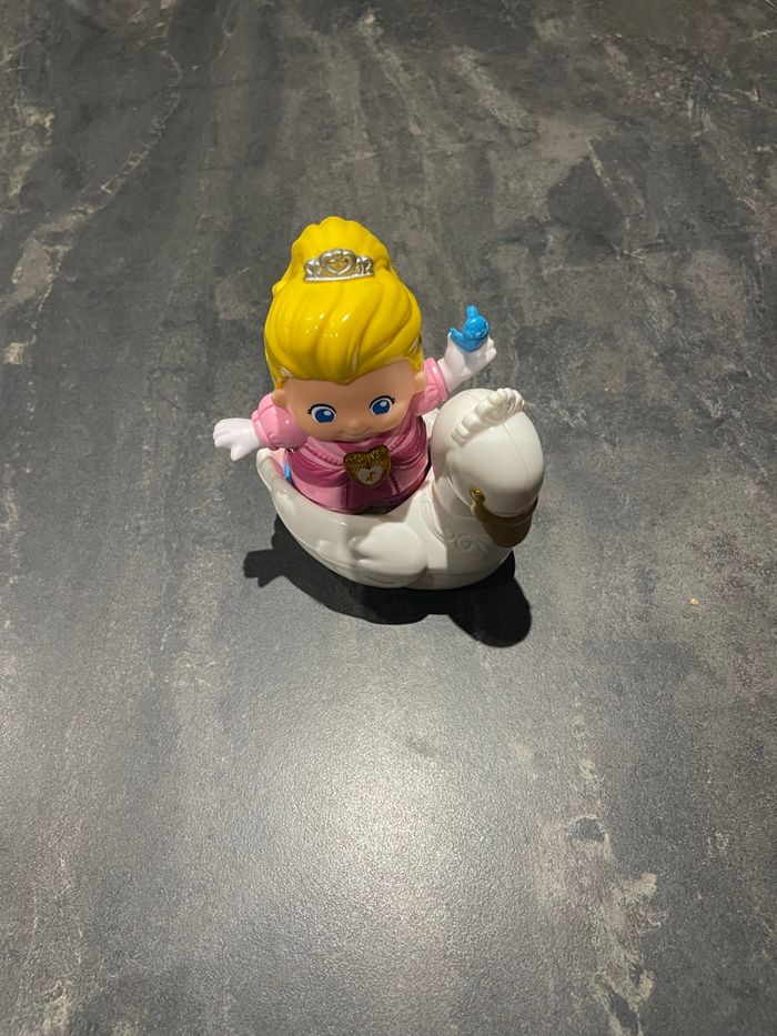 Tut tut bolide princesse - photo numéro 2