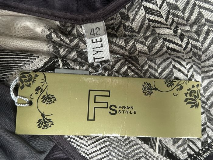 Robe grise Franstyle neuve - Taille 42 - photo numéro 5