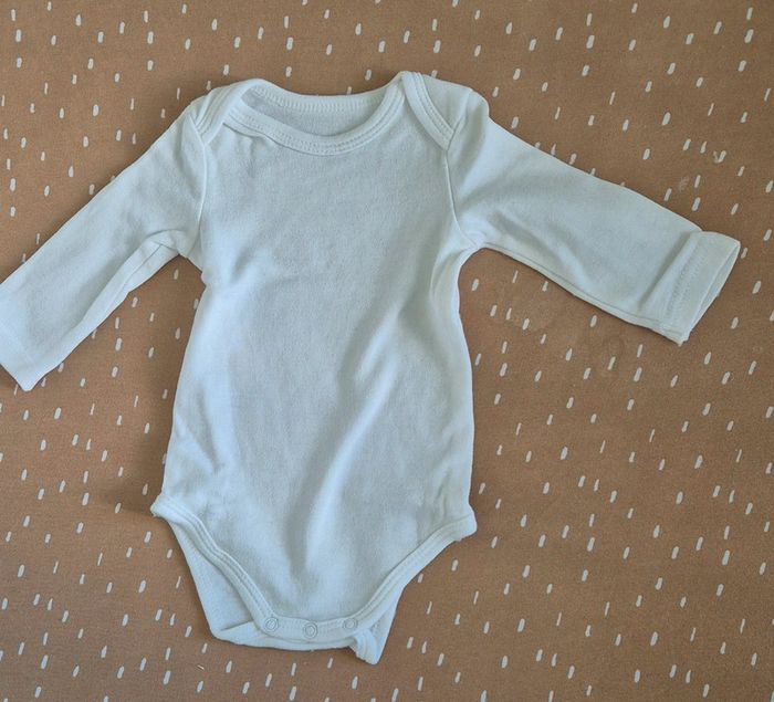 Lot de bodys 3 mois - photo numéro 4