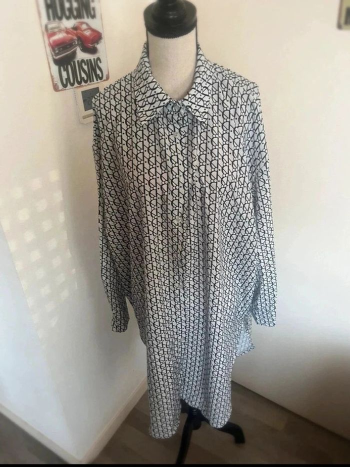 Très belle robe tunique taille unique neuf