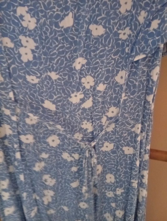 Robe longue a fleurs - photo numéro 4