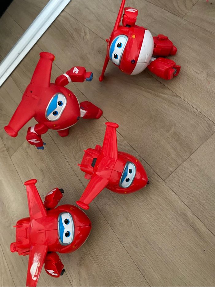 Lot de super wings jet