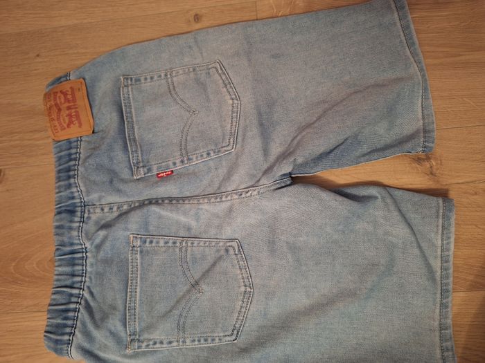 Jeans Levi's skinny  et bermuda en jeans Levi's skinny 16 ans - photo numéro 3