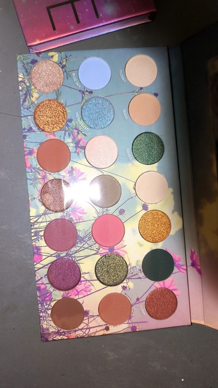 Palette maquillage - photo numéro 3