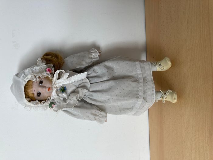 poupée porcelaine	vintage