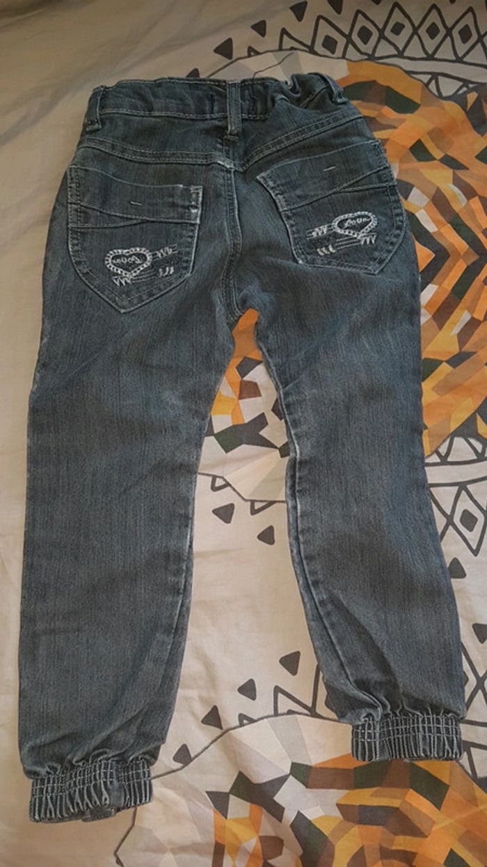 Jean 4 ans
Réduction jusqu'à -60% - photo numéro 6