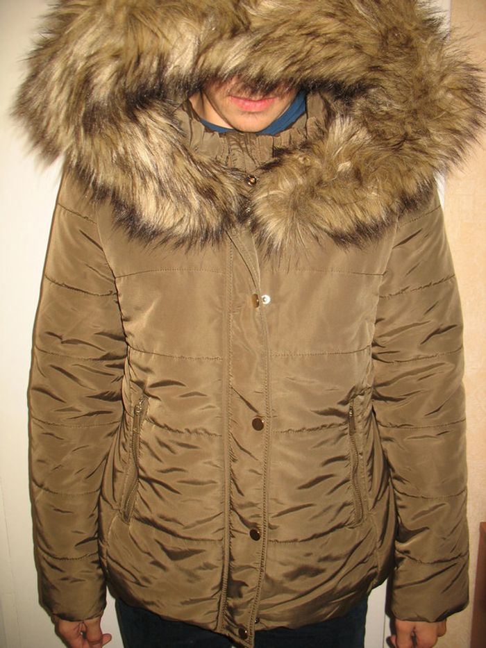 DOUDOUNE A CAPUCHE KAKI "H&M" - NEUVE - Taille 40 - n°01 - photo numéro 4