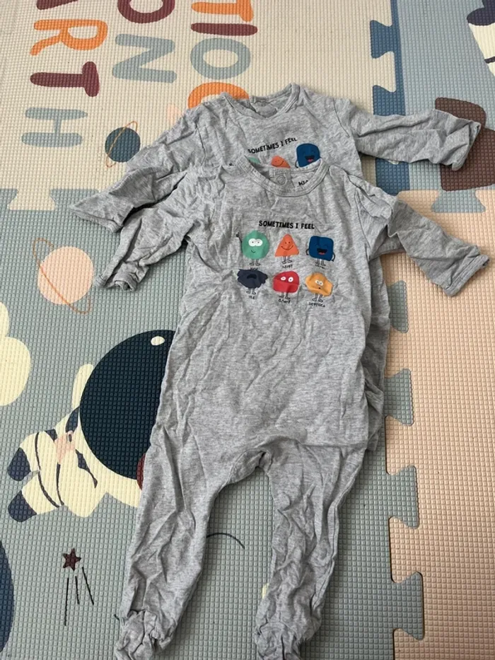 Pyjama taille 12 mois