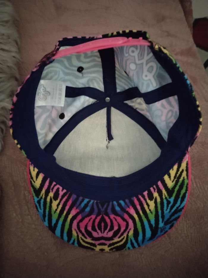 Très belle casquette réglable chat multicolore neuve - photo numéro 4