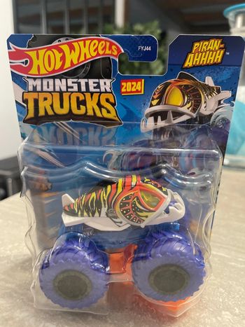 Monster truck Hot Wheels Piranahhhh neuf