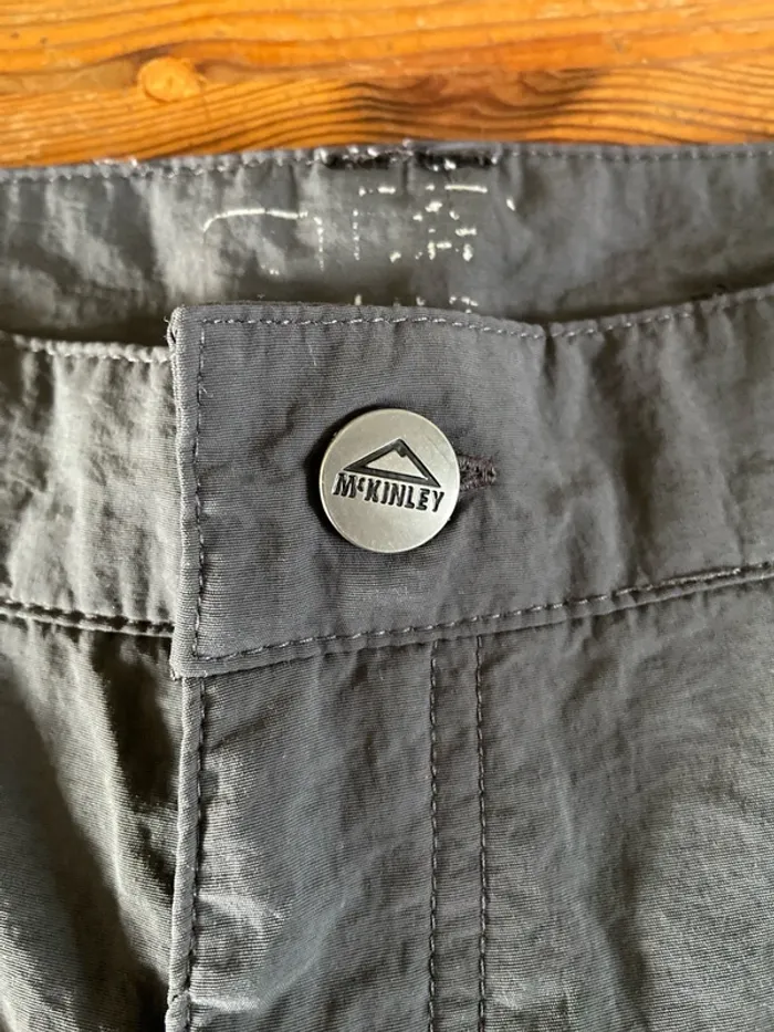Short gris foncé - photo numéro 2