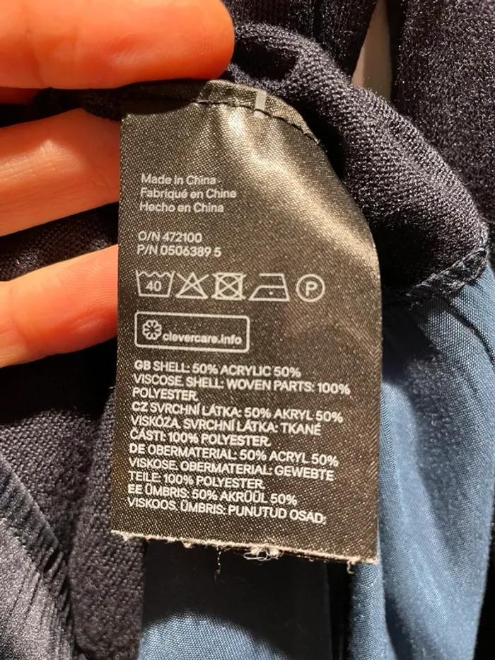 Pull léger bleu marine avec voile en bas H&M taille M -38 très bon état - photo numéro 4