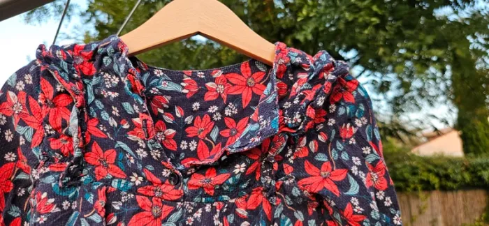Blouse 6 ans fleurie - photo numéro 4