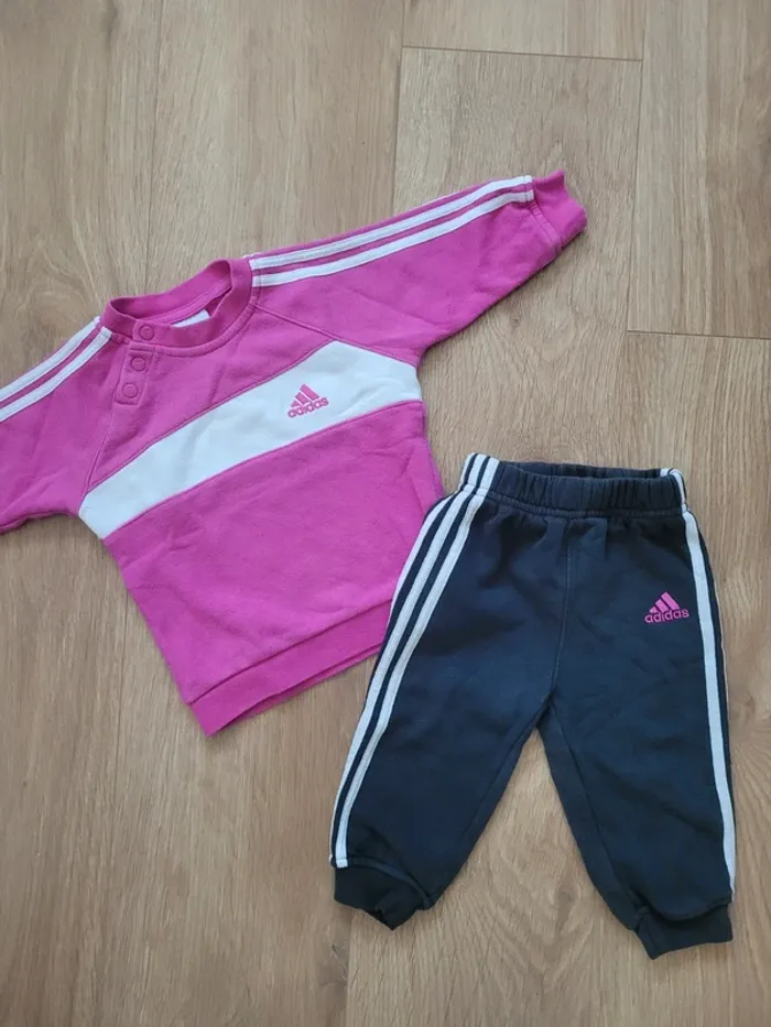 Ensemble 2 pièces survêtement Adidas 6 mois