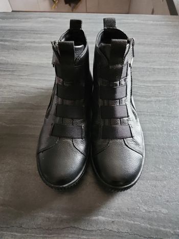 Chaussures montantes femmes Remonte
