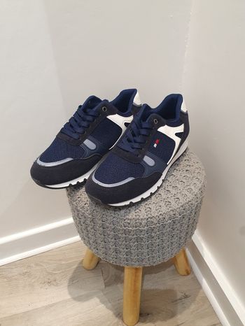 Chaussures baskets bleu marine Paris Pointure 40
