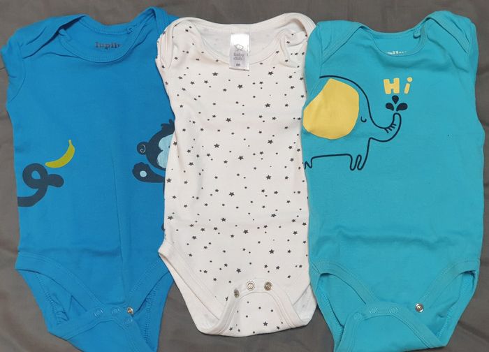 Lot 3 pijamas et 3 bodies 6 mois - photo numéro 2