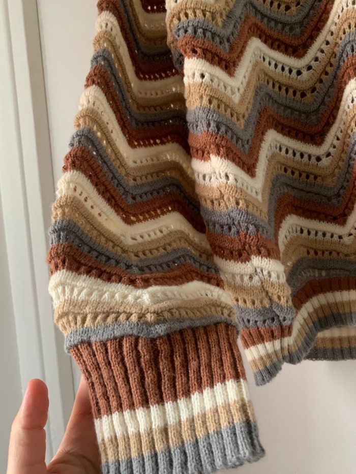 Pull d'hiver 💭💫 à rayure chic et moderne - photo numéro 3