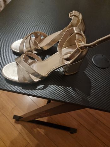 Sandale la taille 37