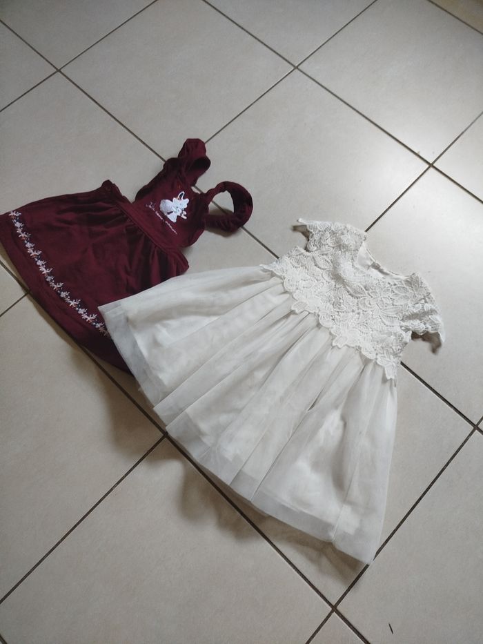 Lot de 2 robes fille taille 9 mois