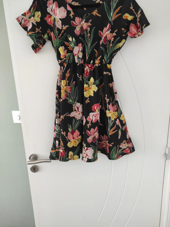 Robe fleurie M avec ceinture - photo numéro 4