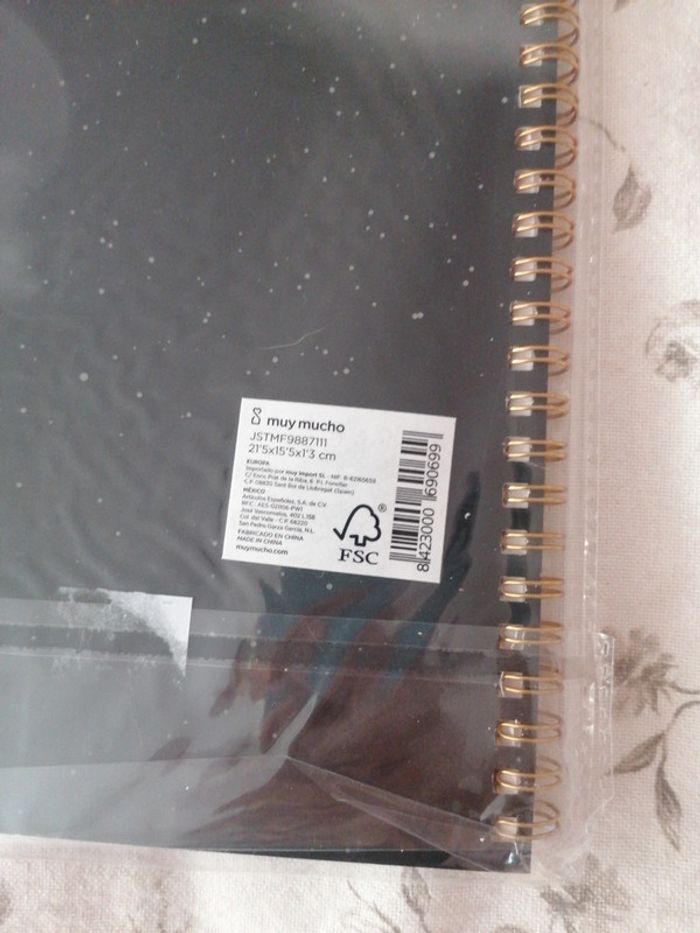 Carnet spirale muy mucho Space neuf - photo numéro 3