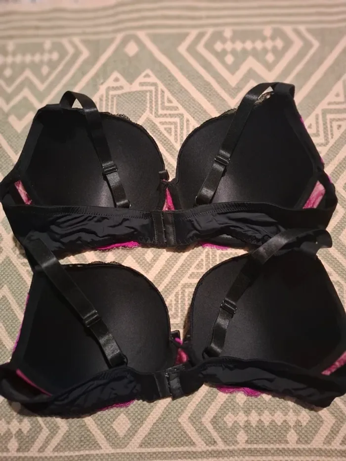 Lot de 2 Soutien-gorge neuf 105C - photo numéro 3