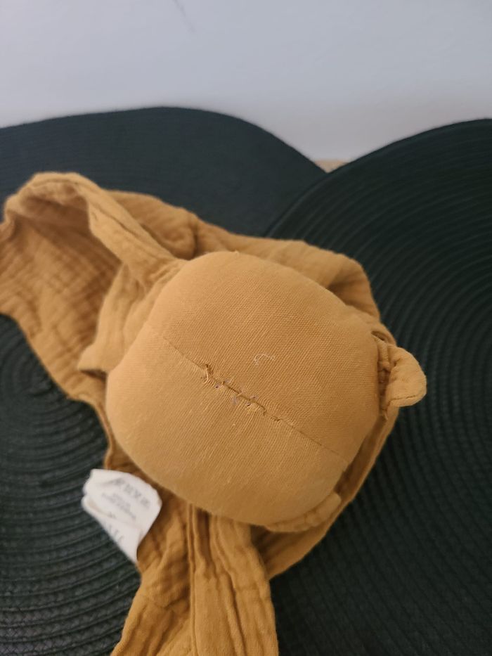 Doudou plat en coton bio moutarde chat - photo numéro 2