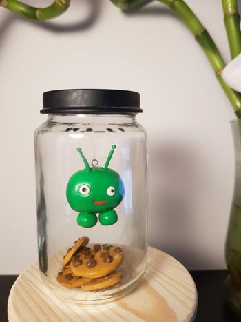 Mooncake spécimen final space figurine