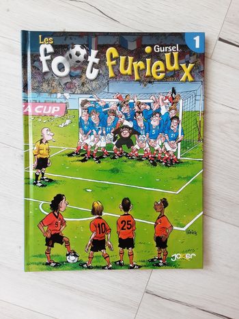Livre Bande dessinée Les foot furieux 1, Gursel Joker éditions