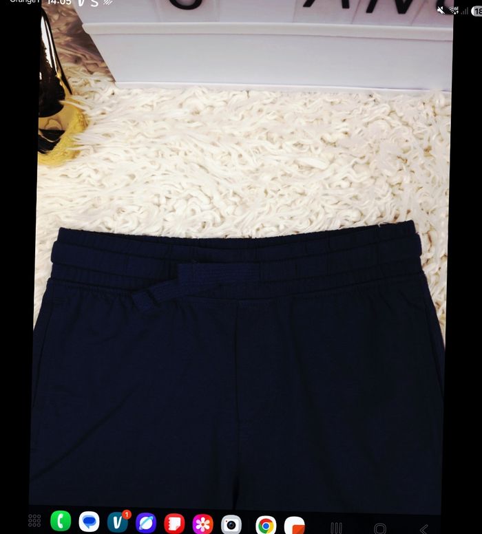 Short bleu marine uni Neuf jamais porté Garçon taille 8 ans marque C&A 🎸 - photo numéro 4