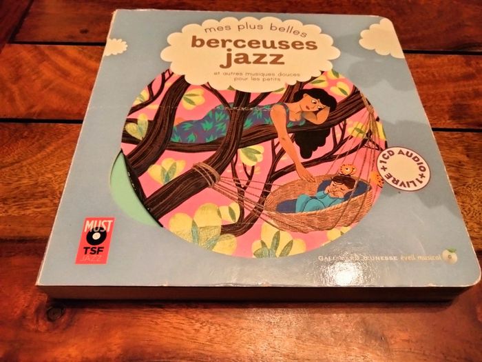 Livre cartonné avec CD 52 min environ