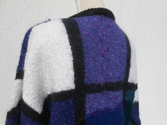 Pull vintage fait main dans un style mondrian - photo numéro 6