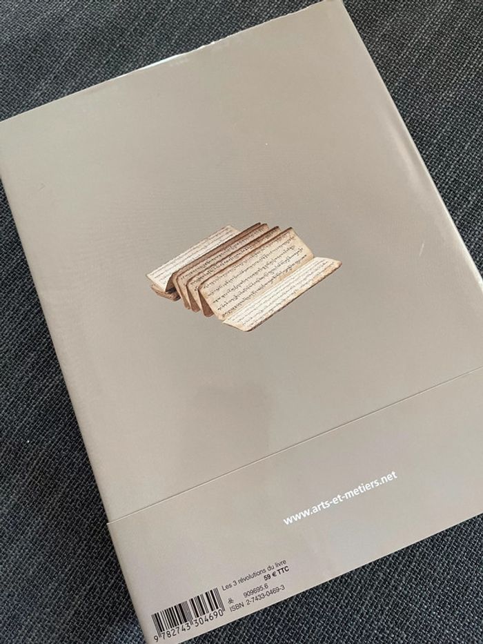 Beau livre sur les3 révolutions du livre - photo numéro 2