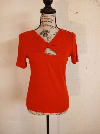t shirt rouge / orangé taille S bon état