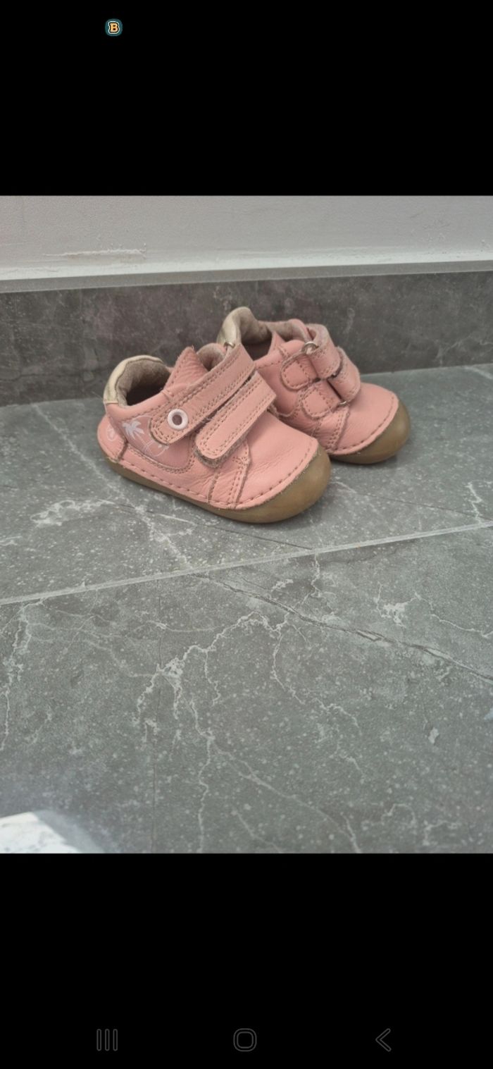 Chaussure bébé taille 17