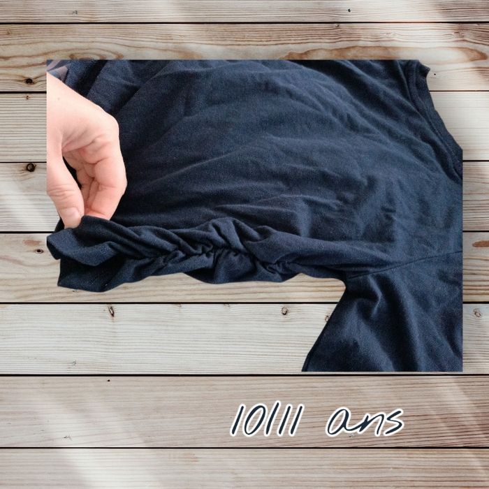 ⭐💙 T-shirt Primark effet près du corps – 10/11 ans 💙⭐ - photo numéro 4