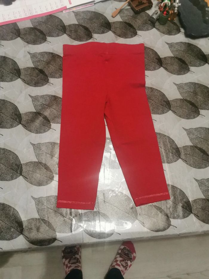 Legging rouge taille 18 mois