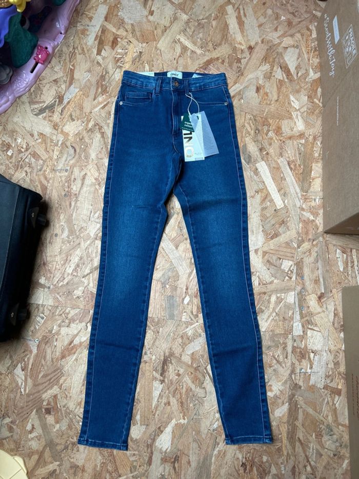 Jeans only neuf avec étiquette XS/32