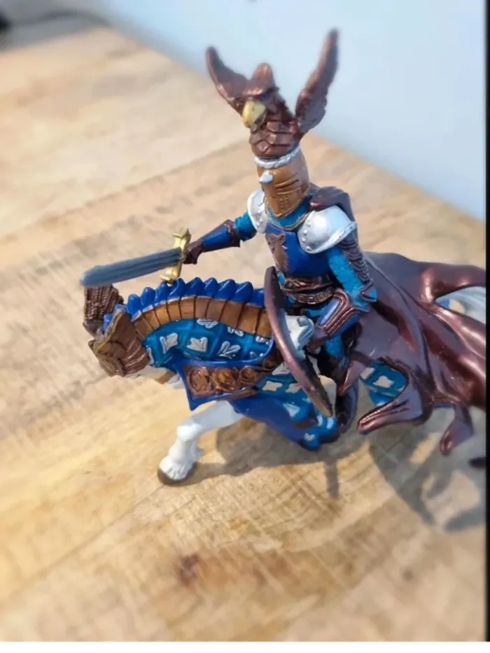 Figurine Papo - Le Cheval et le chevalier du Maître Cimier Aigle - photo numéro 2