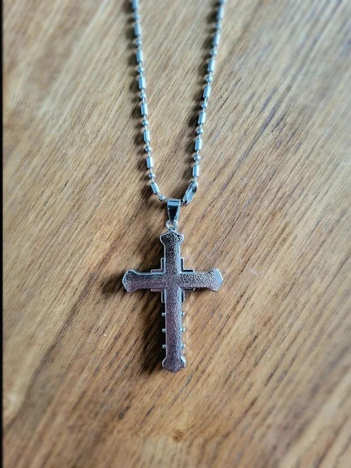 Collier croix jésus gothique noire avec strass brillants – chaîne acier – bijou rock punk unisexe - photo numéro 7