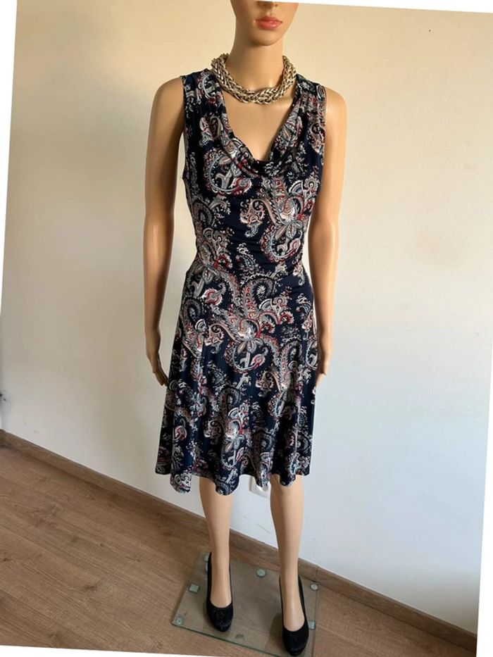 Robe imprimée sans manches Jacqueline Riu taille 38 jamais portée - photo numéro 3