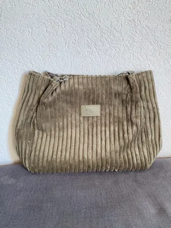 Sac à main kaki en simili velours côtelé