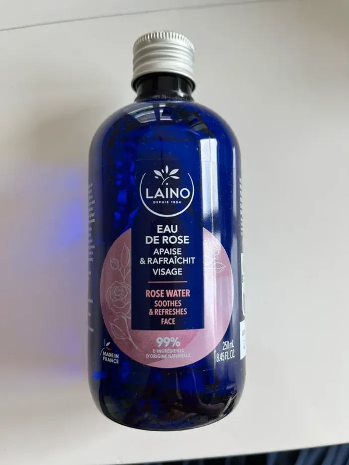 Eau de rose Laino