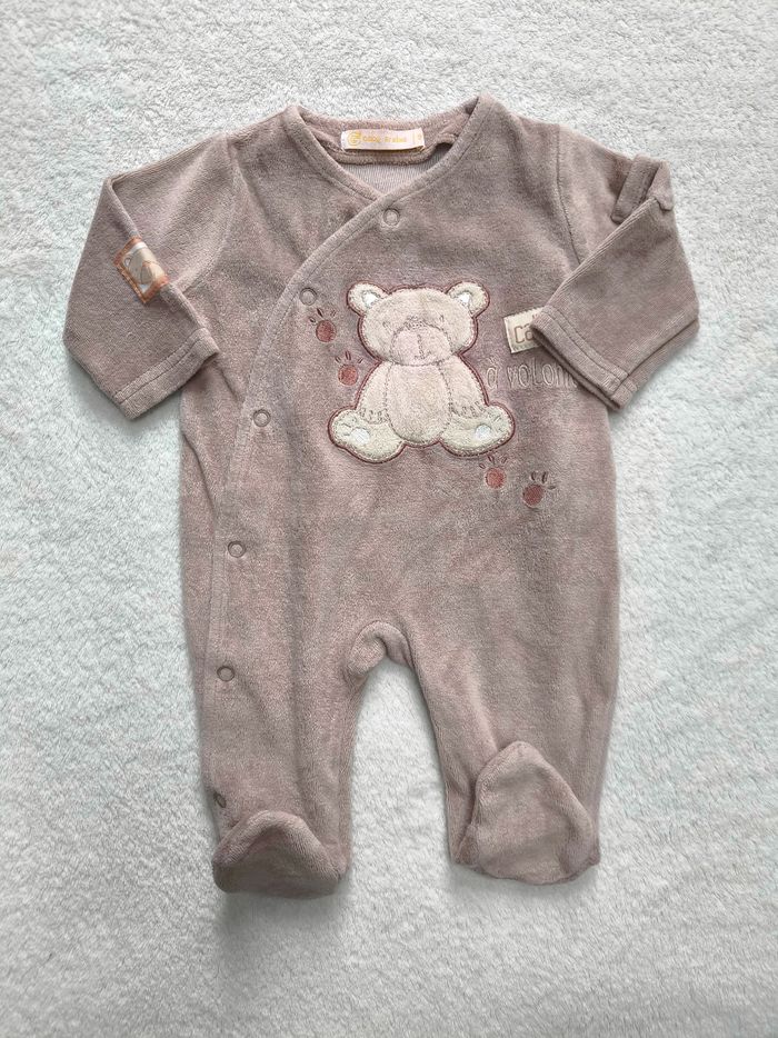 Pyjama 1 mois - photo numéro 1