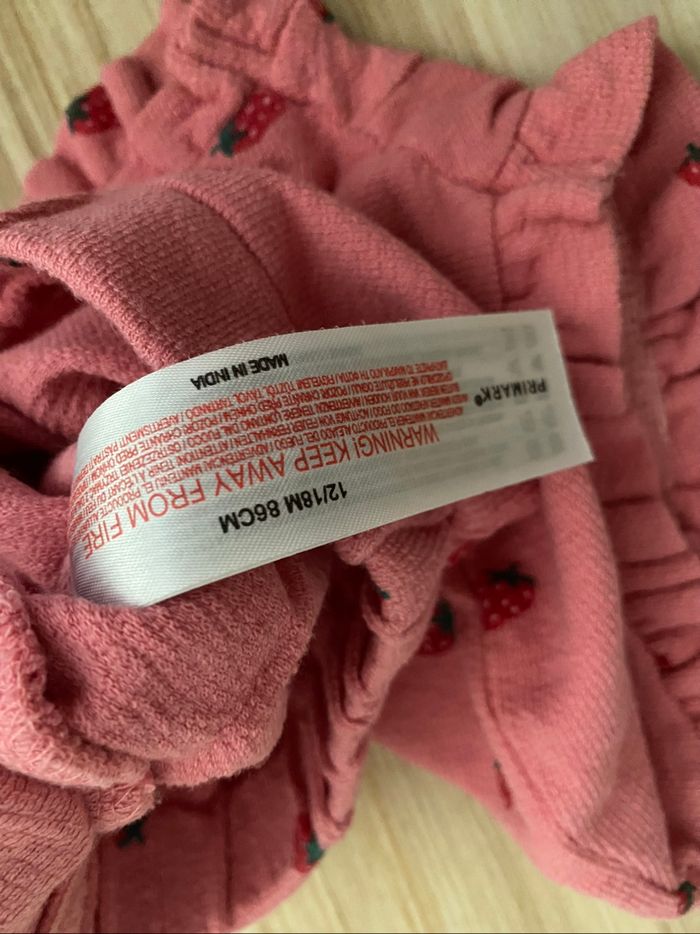 Short fruit primark 12-18mois neuf - photo numéro 2