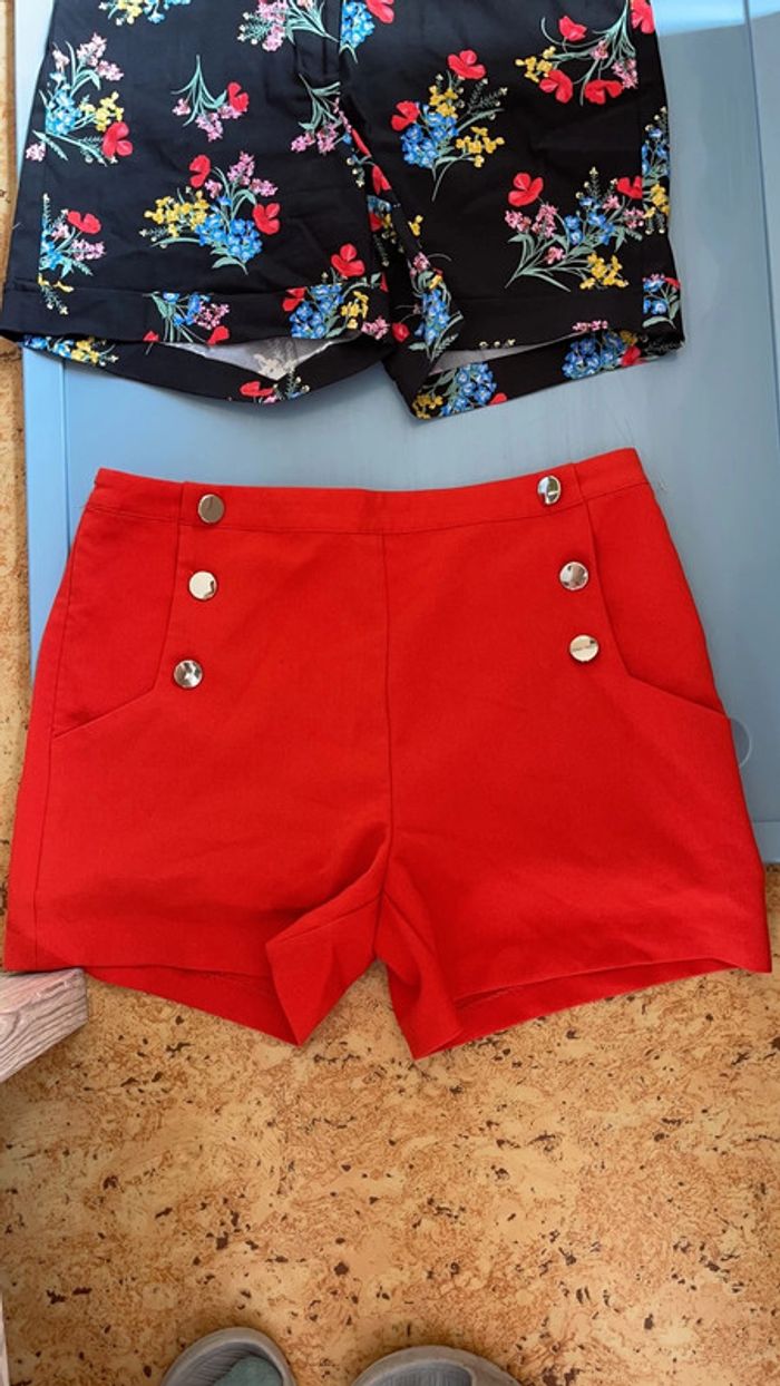 Lot De 2 jolis shorts taille 40/42 - photo numéro 2