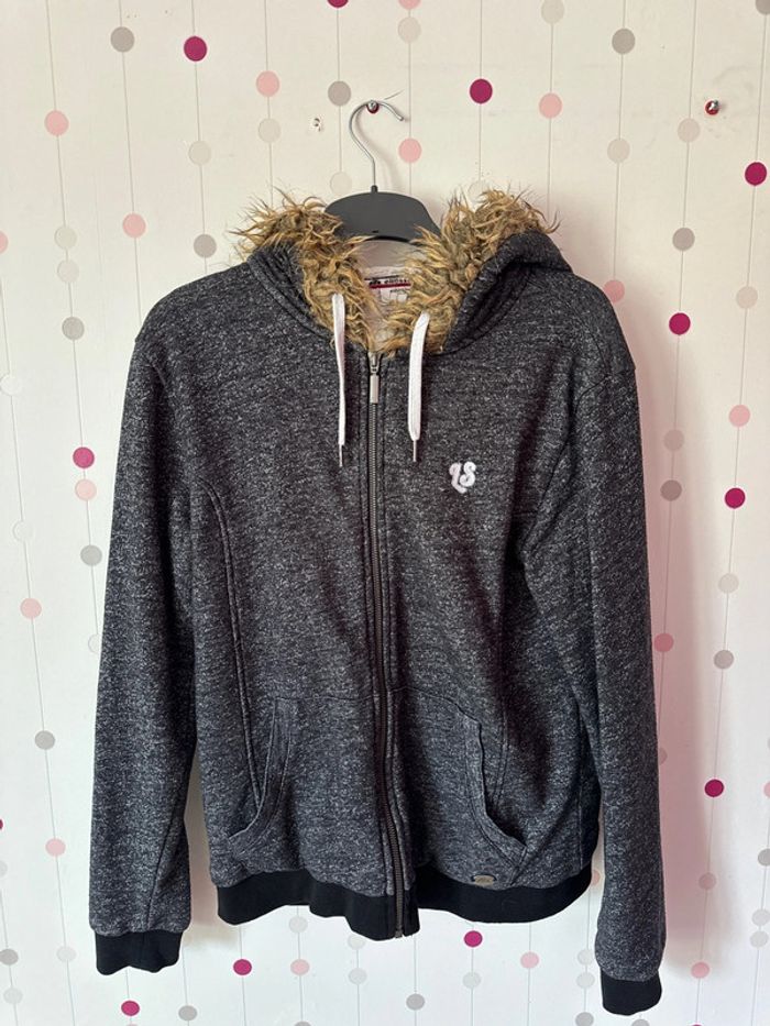 Veste à capuche