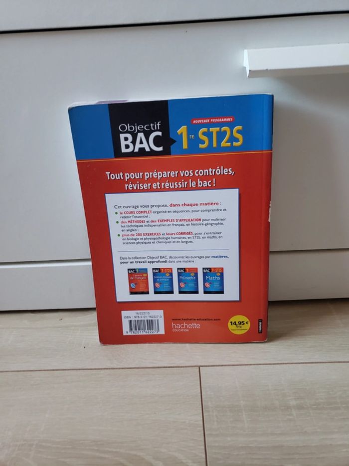 Livre 📕 Objectif bac 1° ST2S hachette education 5€ - photo numéro 4
